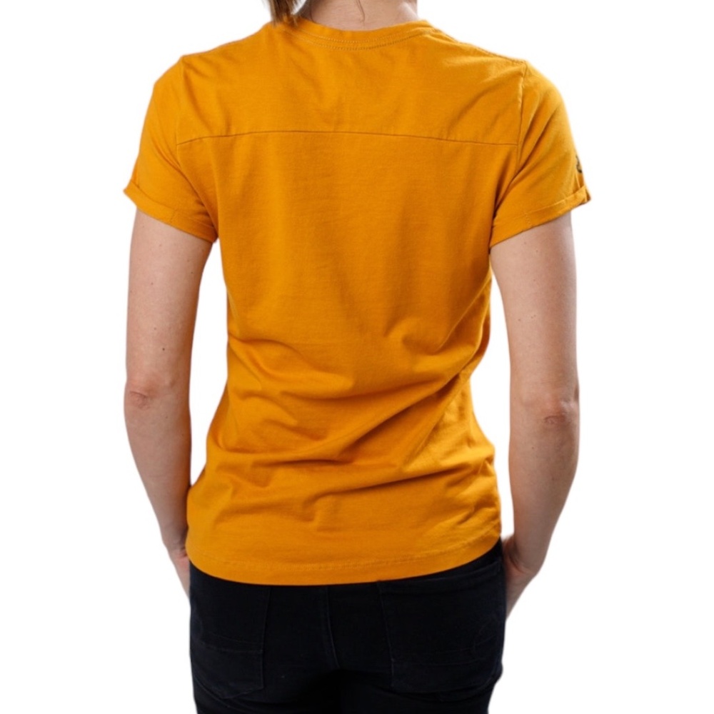 NEW Women's T-shirt Essential